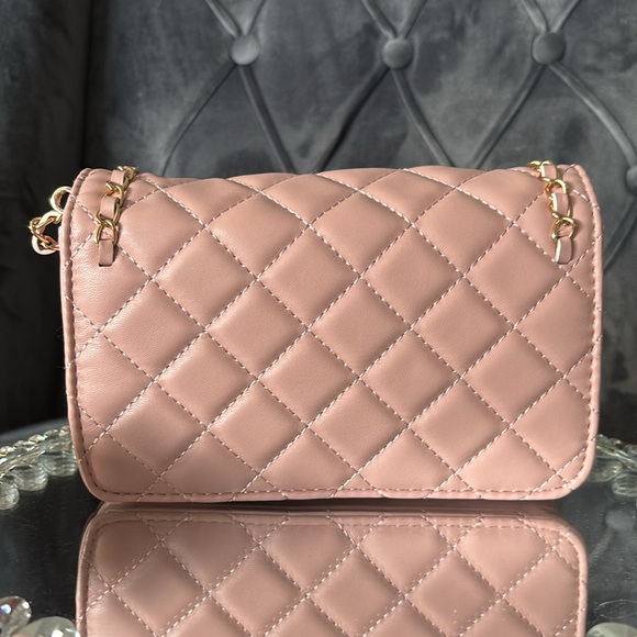 Badgley Mischka crossbody in vegan leather NWT - Picture 4 of 9